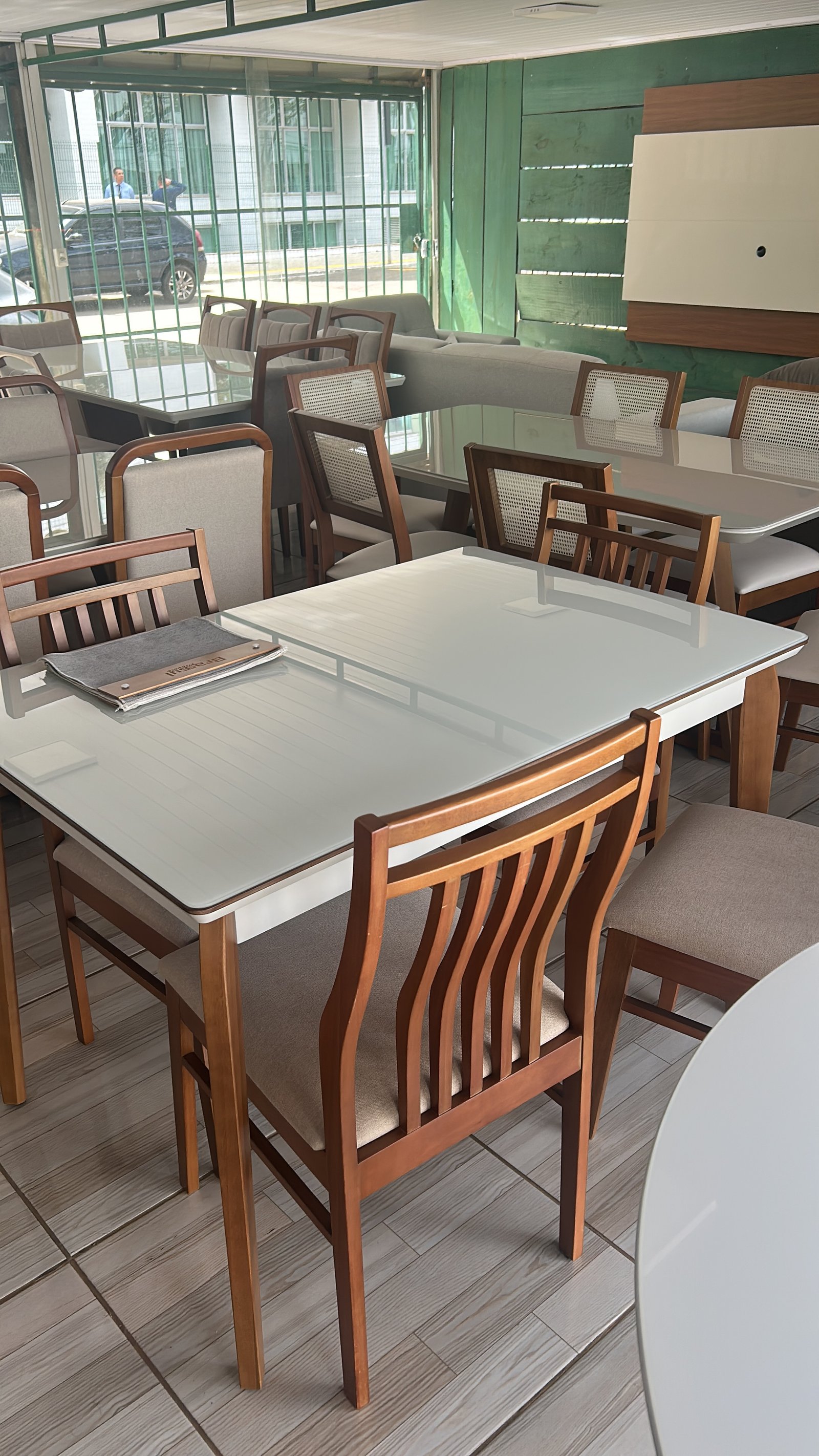Mesa de Jantar R$2500